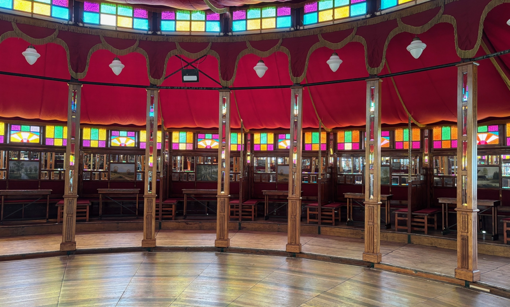 Het Spiegelpaleis - Spiegelzelt Cristal Palace - Sitzordnung